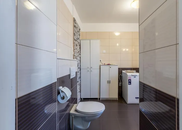 Heritage Old Town - 1 *